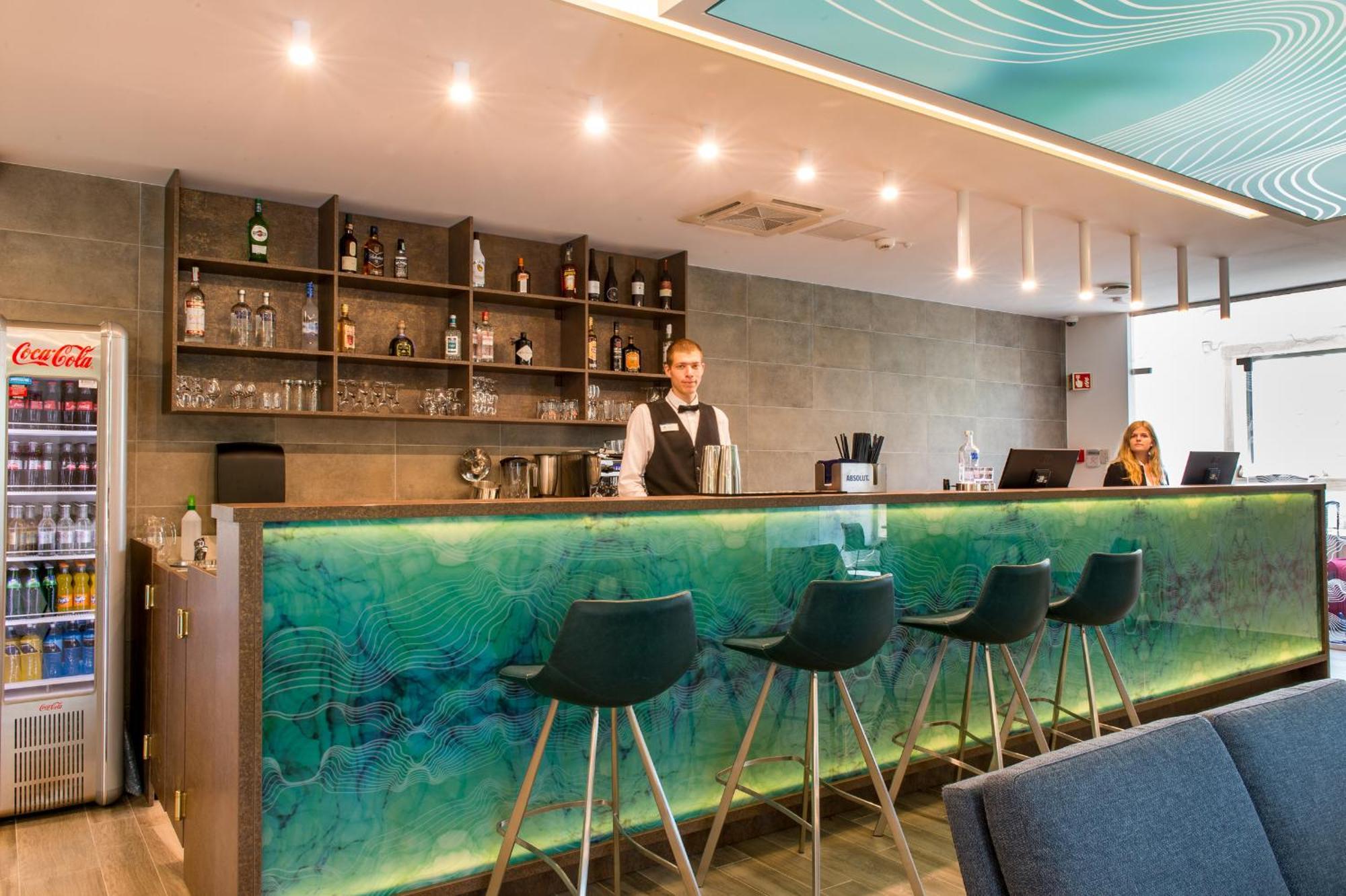 Akademia Hotel Balatonfured Exterior photo